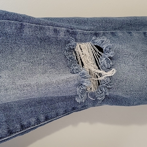 Fashion Nova Straight Leg Distressed Jeans SZ 9 - Picture 2 of 15